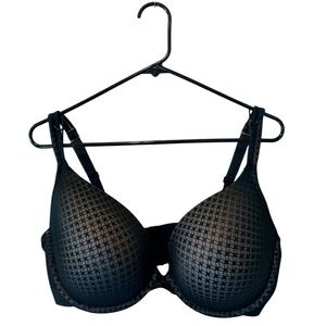 Cacique Boost Plunge black lace 40F